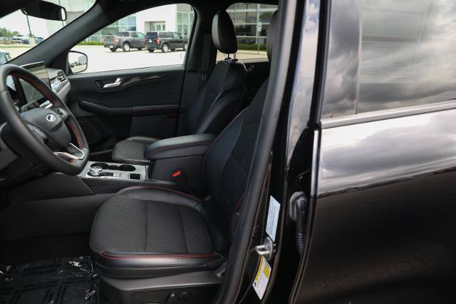 Certified 2023 Ford Escape ST-Line Select w/ Tech Pack #2 AWD/4WD image 18