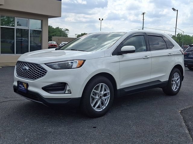 Certified 2024 Ford Edge SEL w/ Convenience Package AWD/4WD image 3