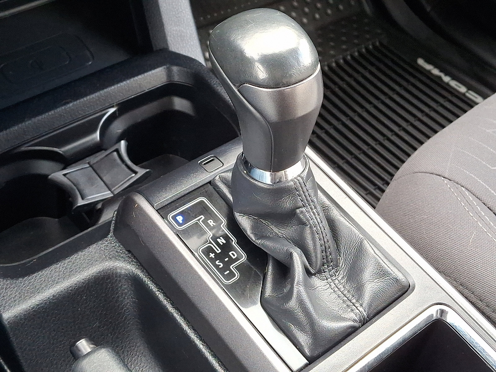 Used 2017 Toyota Tacoma TRD Off-Road image 22