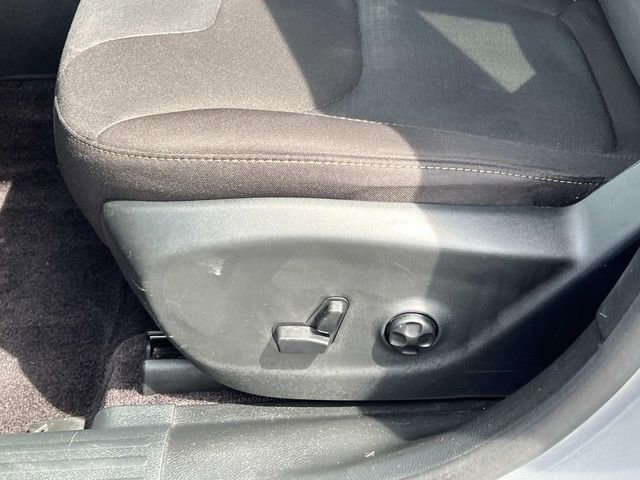 Used 2017 Jeep Cherokee Latitude w/ Safety/Convenience Group AWD/4WD image 17