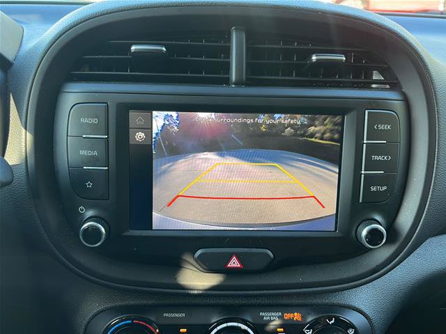 Used 2025 Kia Soul LX w/ LX Technology Package FWD image 18