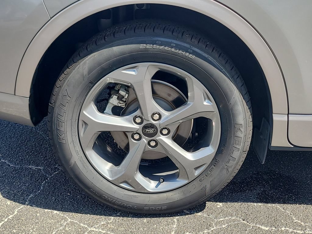 Certified 2024 Ford Escape ST-Line w/ Tech Pack #1 FWD image 5