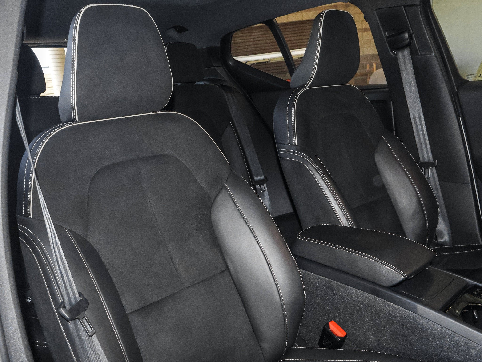 Used 2022 Volvo XC40 T5 R-Design AWD/4WD image 42