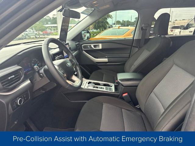 Certified 2024 Ford Explorer XLT RWD image 8
