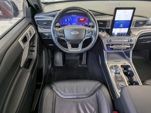 Certified 2020 Ford Explorer Platinum w/ Premium Technology Package image 14