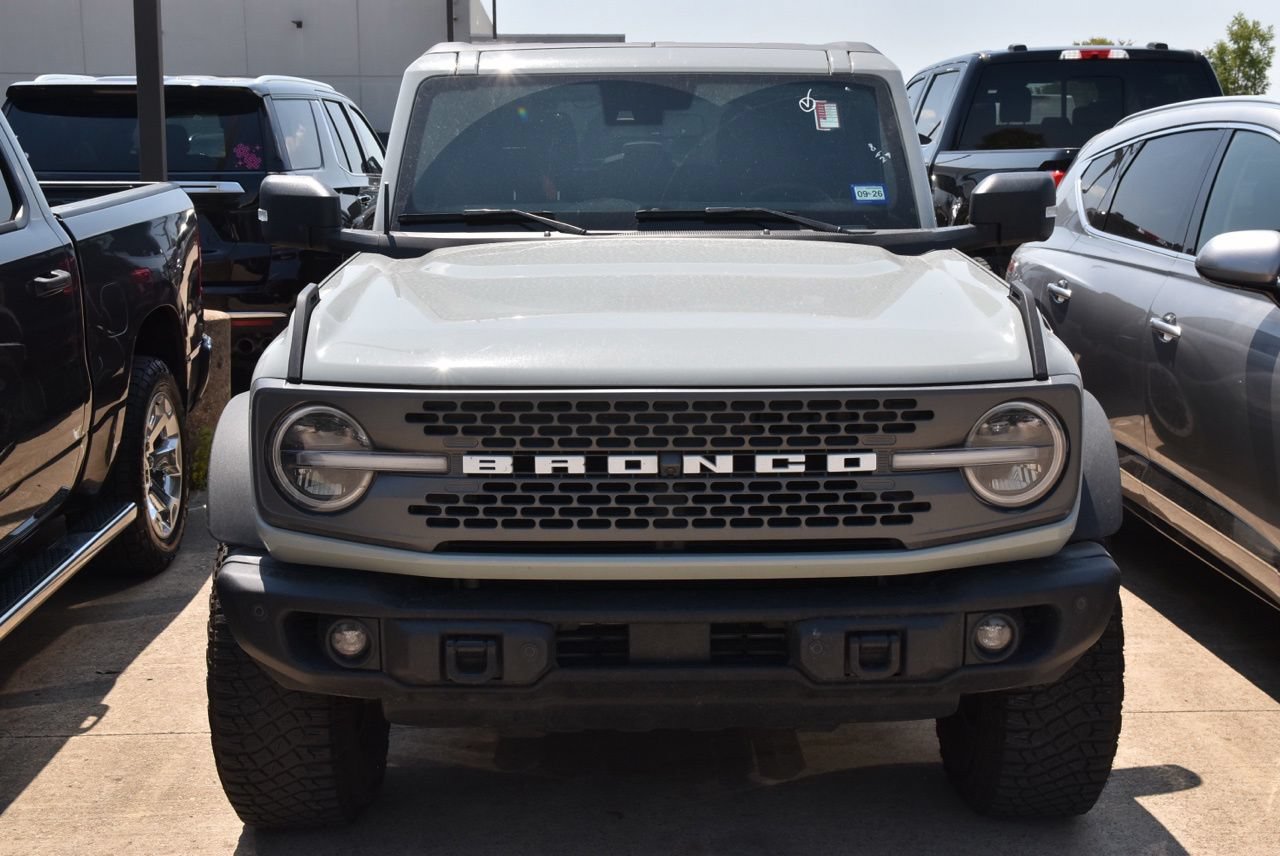 Certified 2023 Ford Bronco Badlands w/ Sasquatch Package AWD/4WD image 3