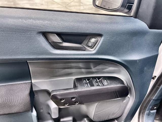 Certified 2025 Ford Maverick XL FWD image 15