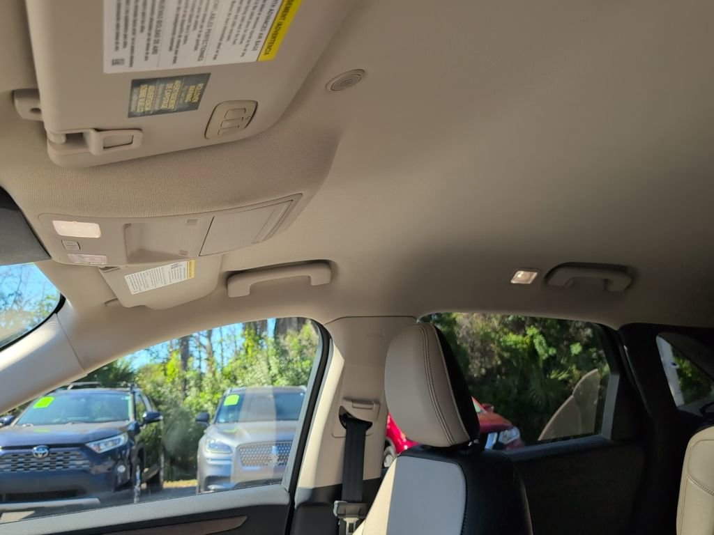 Certified 2020 Ford Escape Titanium image 10