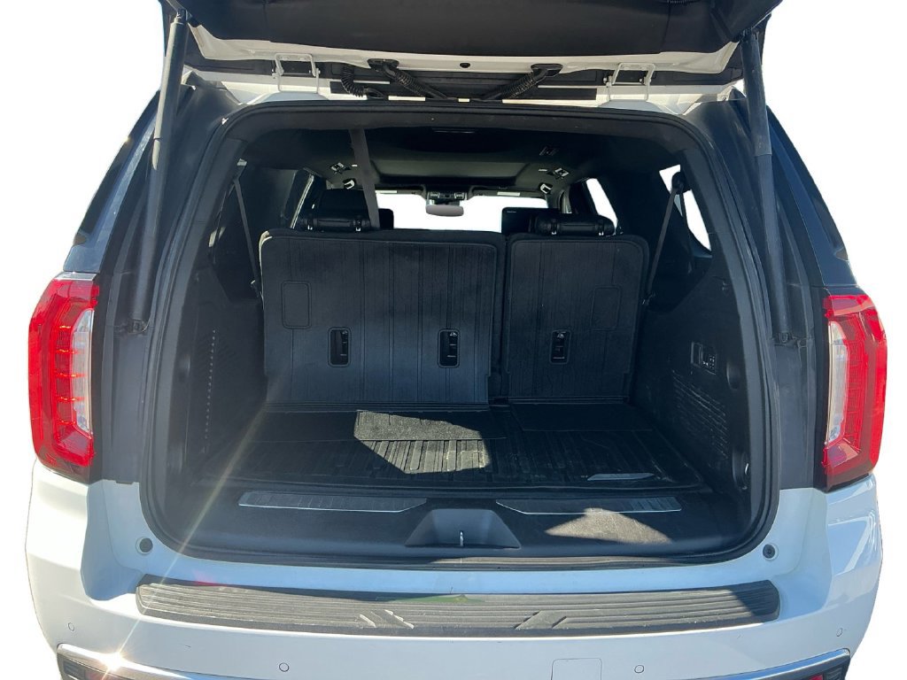 Used 2023 GMC Yukon XL Denali AWD/4WD image 24