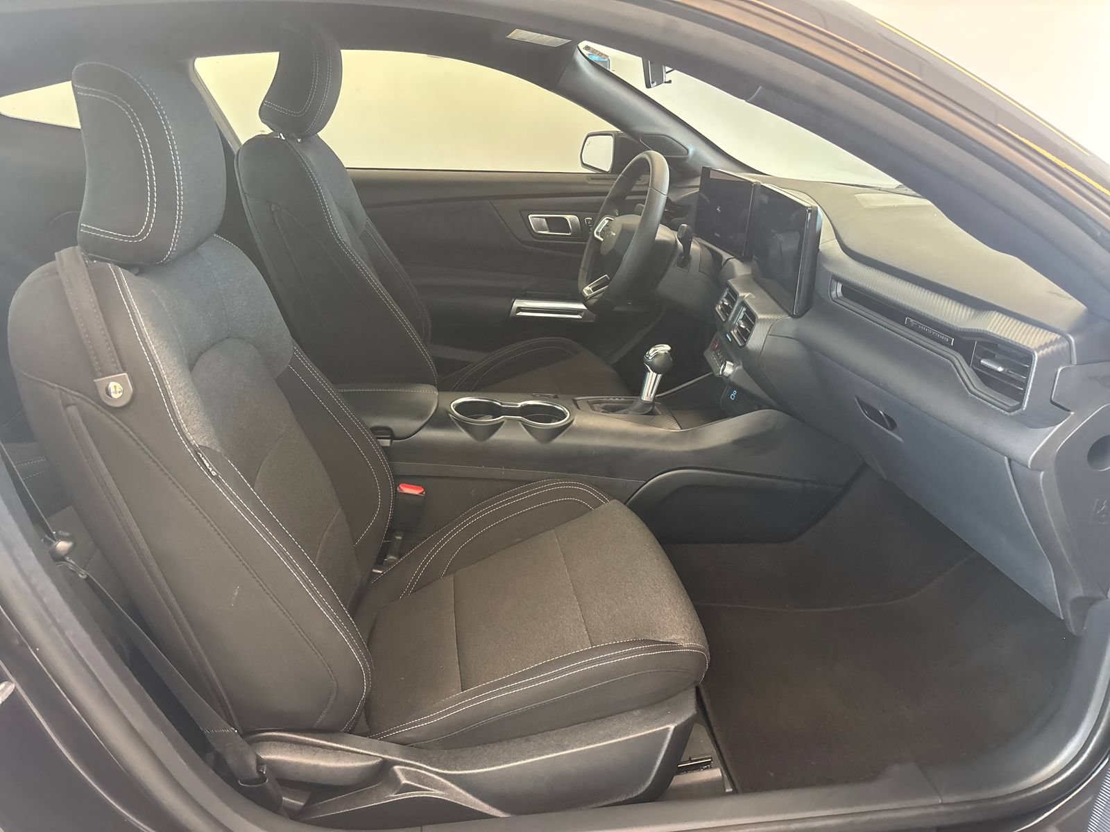Certified 2024 Ford Mustang Coupe RWD image 6