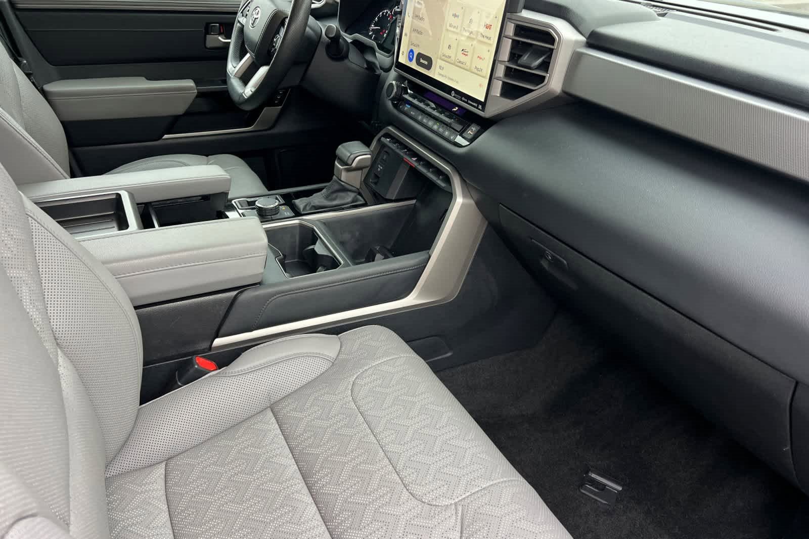 Used 2023 Toyota Tundra Limited image 15