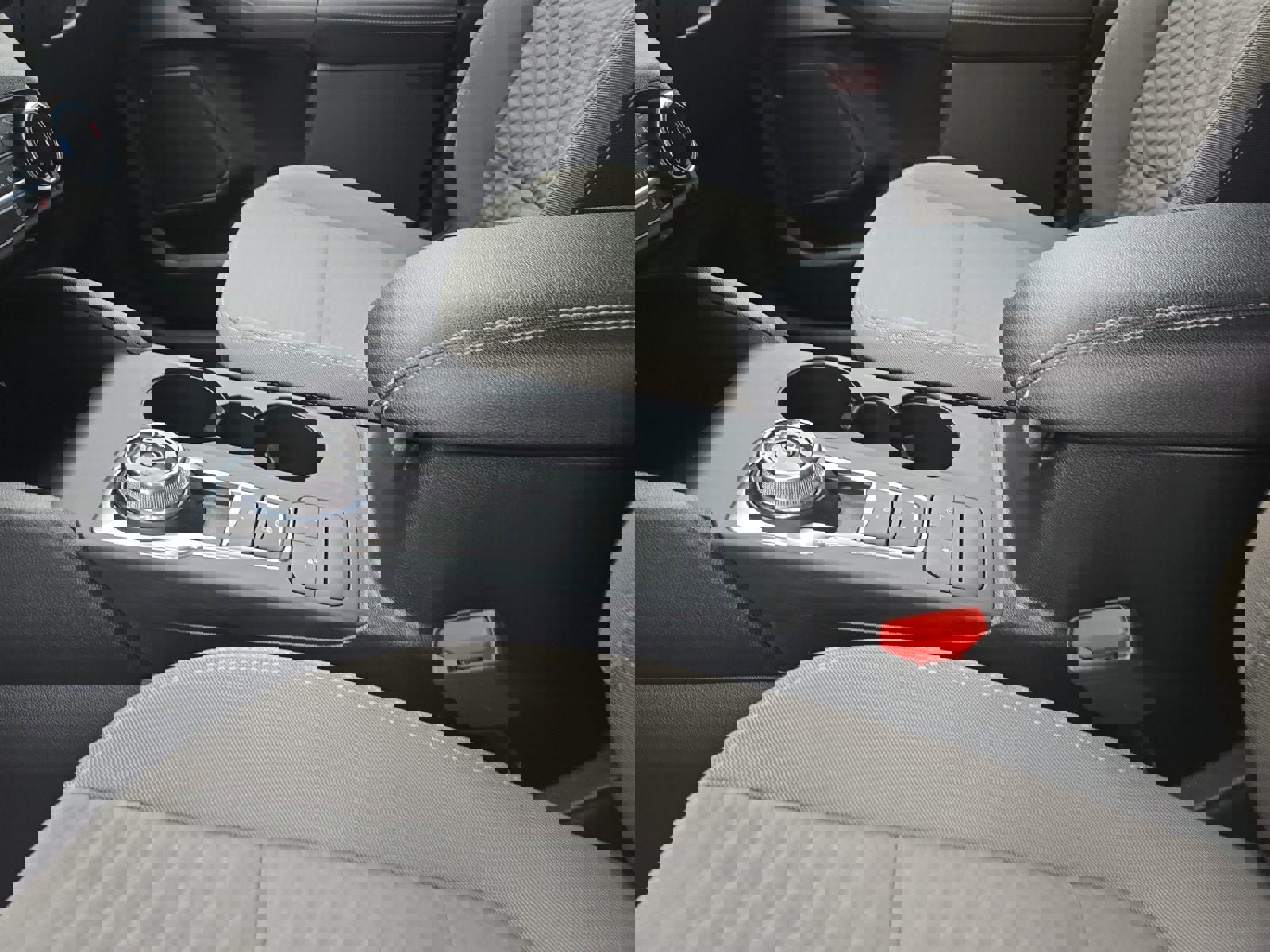 Certified 2022 Ford Escape SE w/ Cold Weather Package image 22