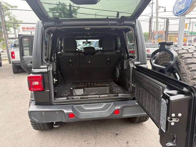 Used 2019 Jeep Wrangler Unlimited Sahara w/ Dual Top Group AWD/4WD image 11