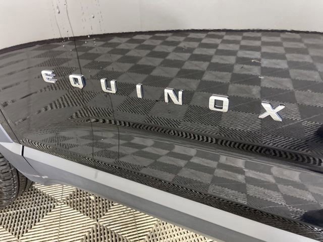 Used 2026 Chevrolet Equinox LT AWD/4WD image 13