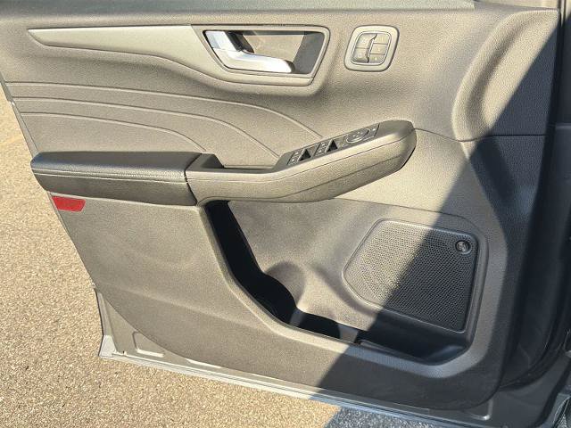 Certified 2023 Ford Escape Active AWD/4WD image 30