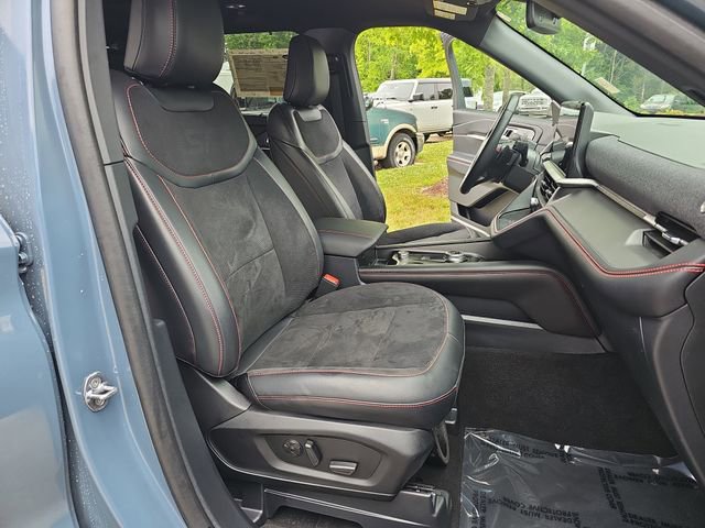 Certified 2025 Ford Explorer ST AWD/4WD image 10