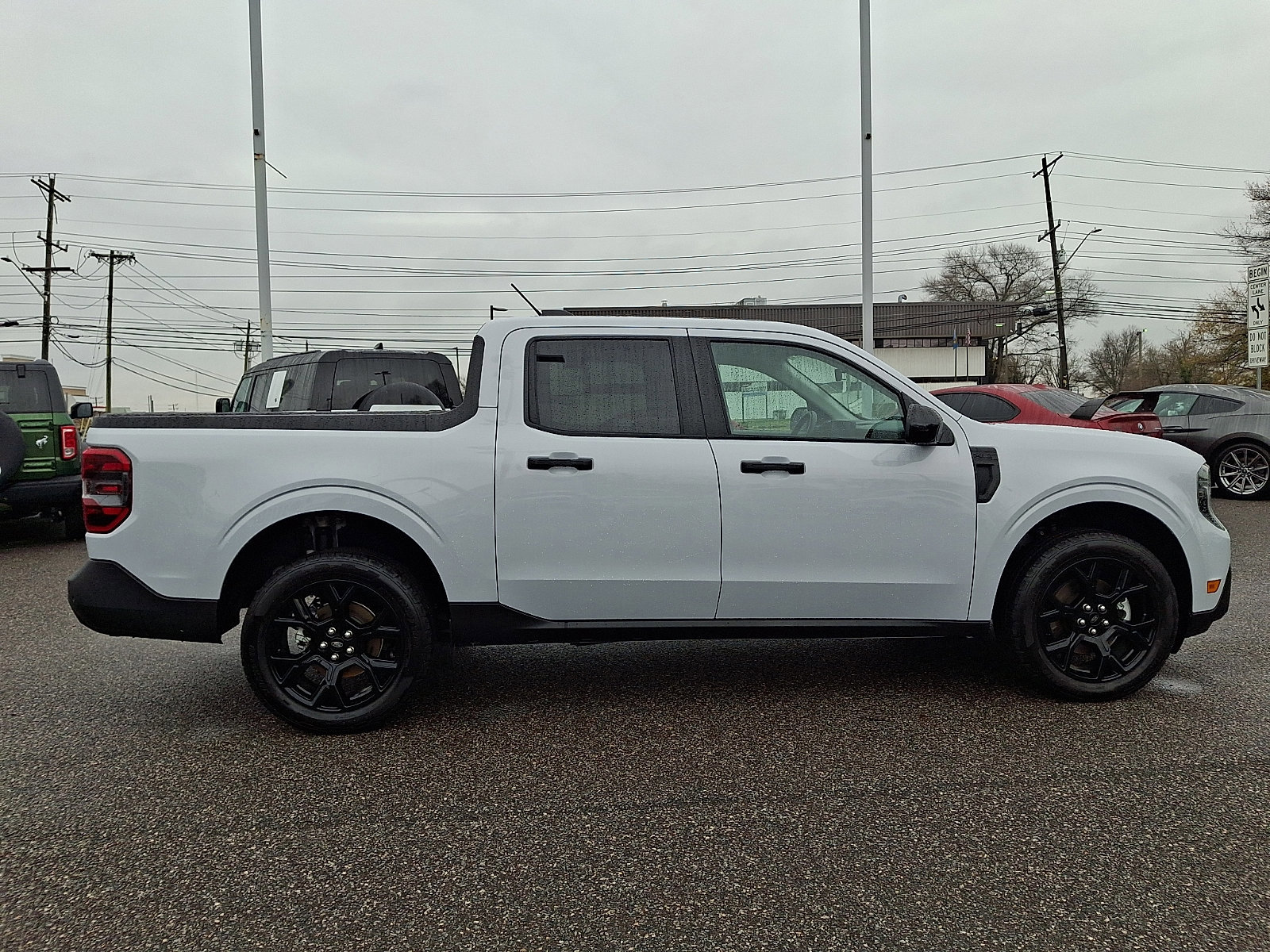 Certified 2025 Ford Maverick XLT w/ XLT Luxury Package image 9