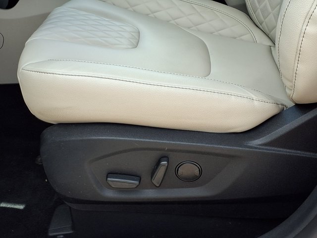 Certified 2024 Ford Edge Titanium AWD/4WD image 5