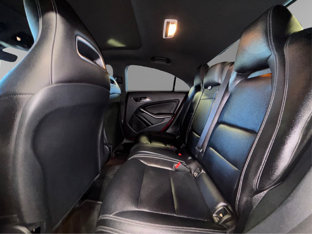 Used 2018 Mercedes-Benz CLA 250 4MATIC image 12