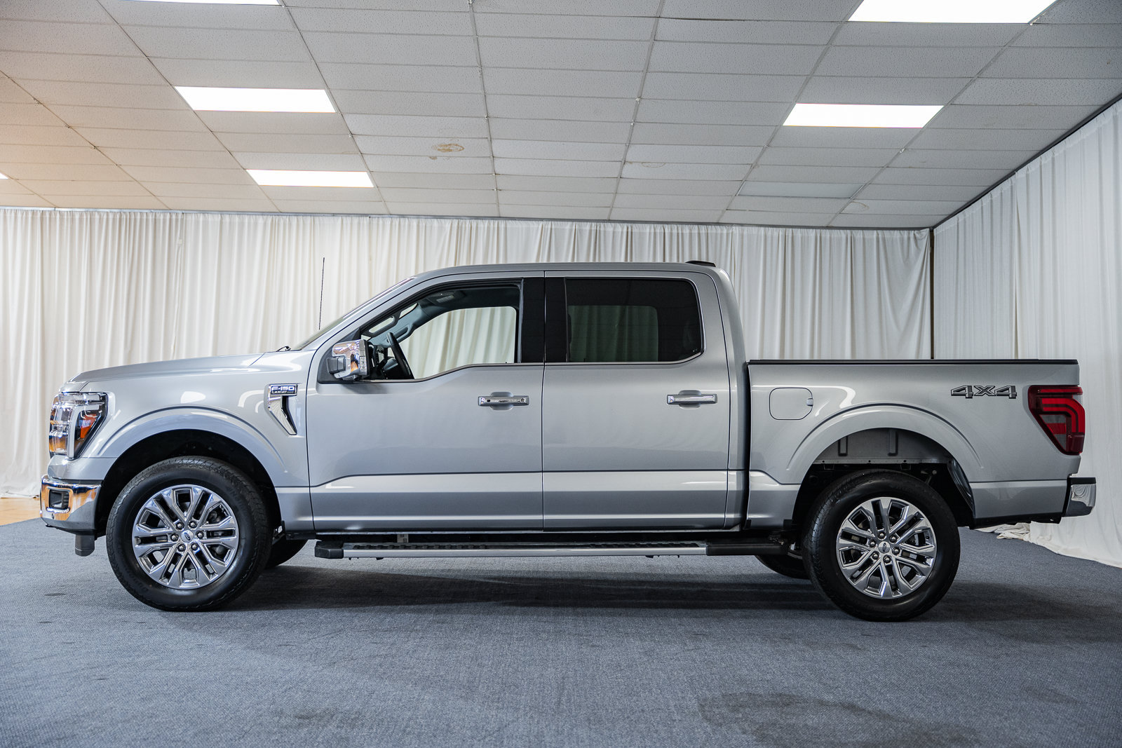 Certified 2025 Ford F150 Lariat w/ Bed Utility Package AWD/4WD image 4