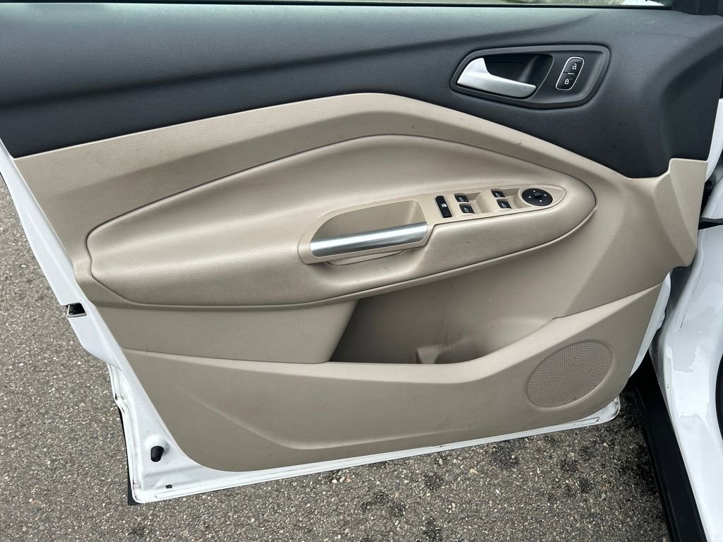 Certified 2018 Ford Escape SE w/ SE Sync 3 Package image 17