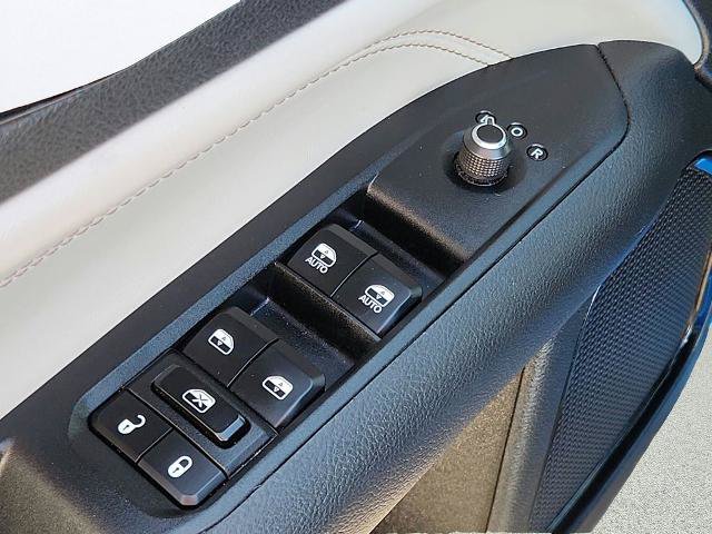 Used 2025 Jeep Compass Limited AWD/4WD image 16