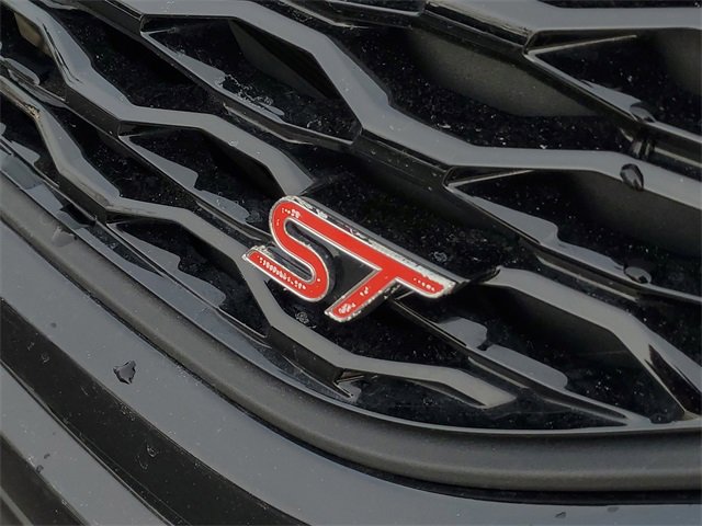 Certified 2023 Ford Explorer ST w/ Equipment Group 401A image 6