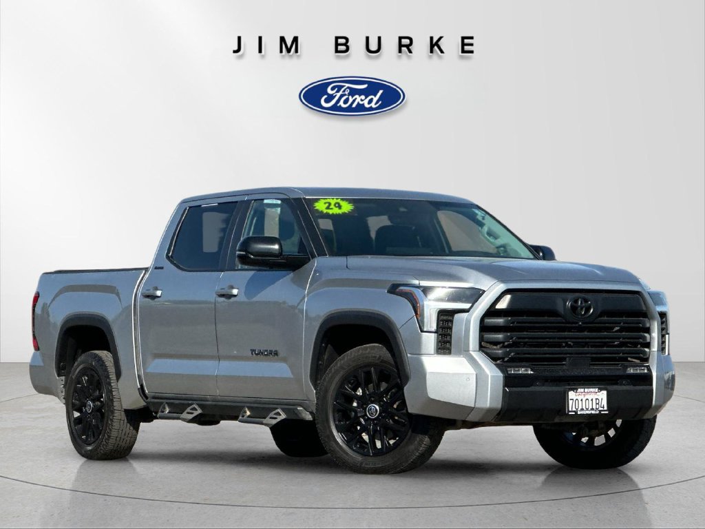 Used 2024 Toyota Tundra Limited AWD/4WD image 7