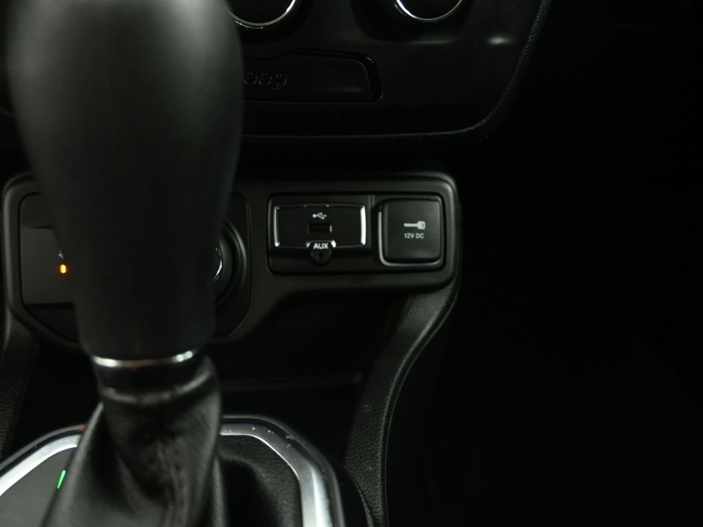 Used 2018 Jeep Renegade Sport w/ Power & Air Group image 19