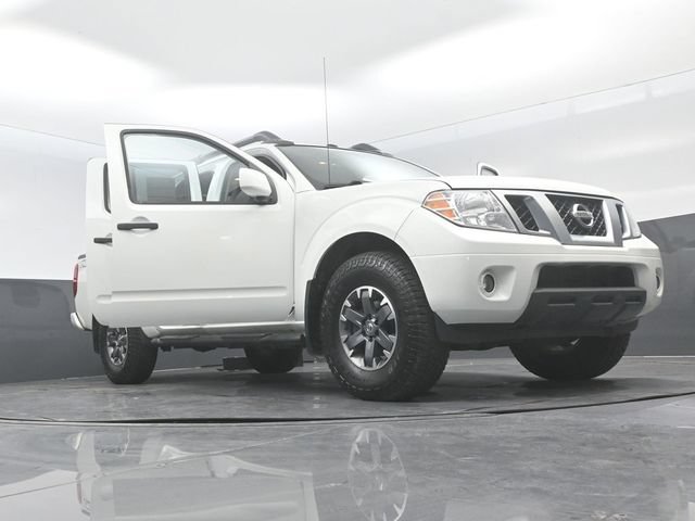 Used 2020 Nissan Frontier PRO-4X w/ Pro-4x Utility Package AWD/4WD image 33
