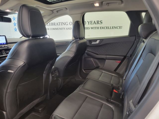 Certified 2020 Ford Escape Titanium AWD/4WD image 22