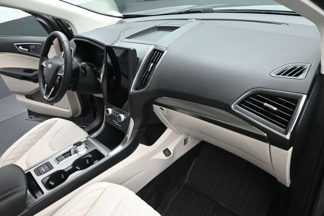 Certified 2024 Ford Edge Titanium AWD/4WD image 28