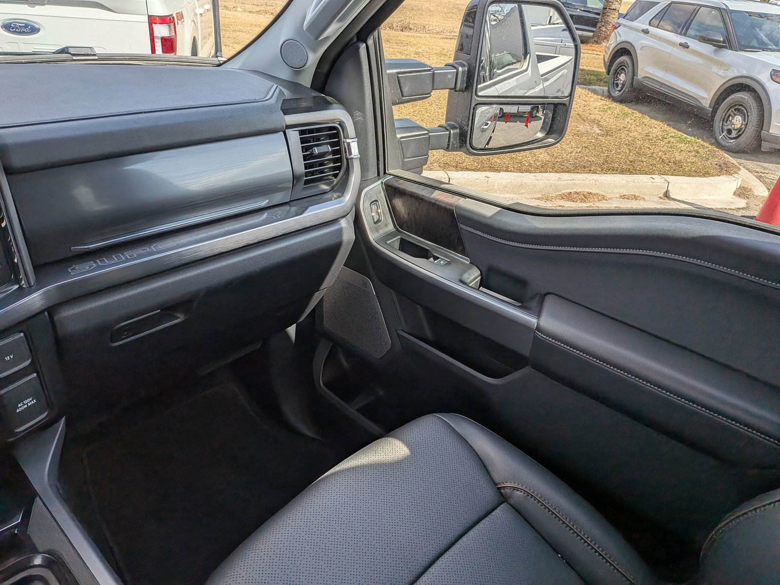 Certified 2026 Ford F250 Lariat w/ Black Appearance Package image 18