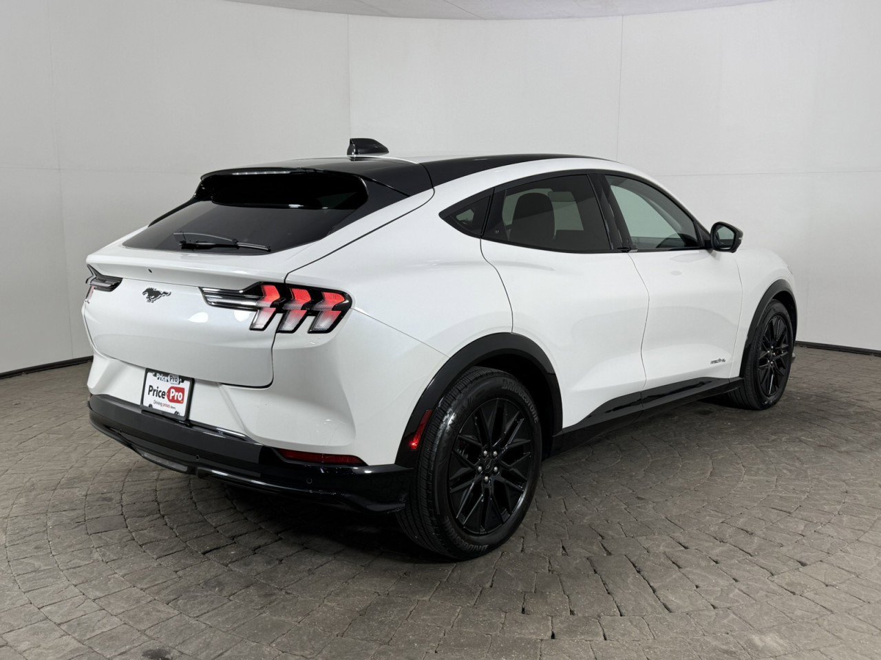 Certified 2025 Ford Mustang Mach-E Premium w/ Sport Appearance Package AWD/4WD image 9