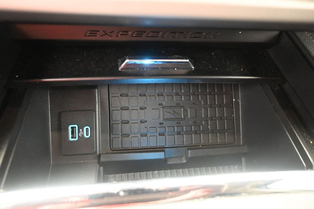 Certified 2024 Ford Expedition Max XLT RWD image 29