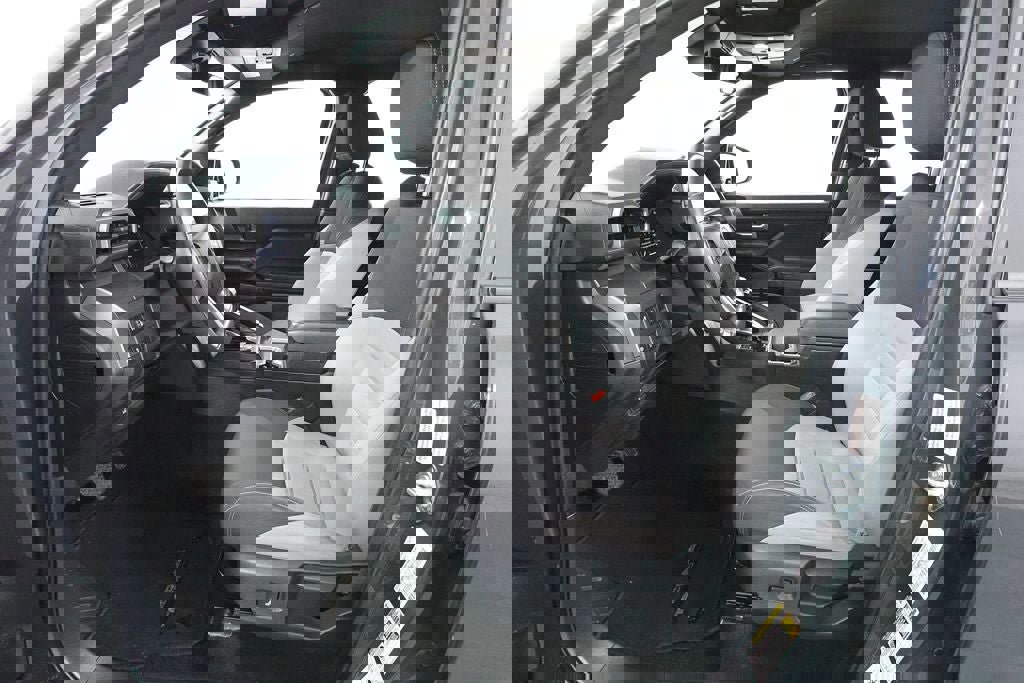 Used 2025 Toyota Tacoma TRD Off-Road image 22