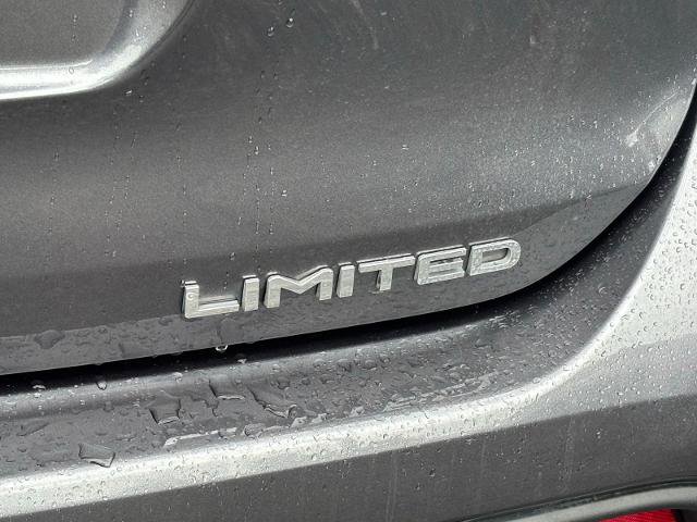 Used 2023 Toyota Highlander Limited FWD image 11