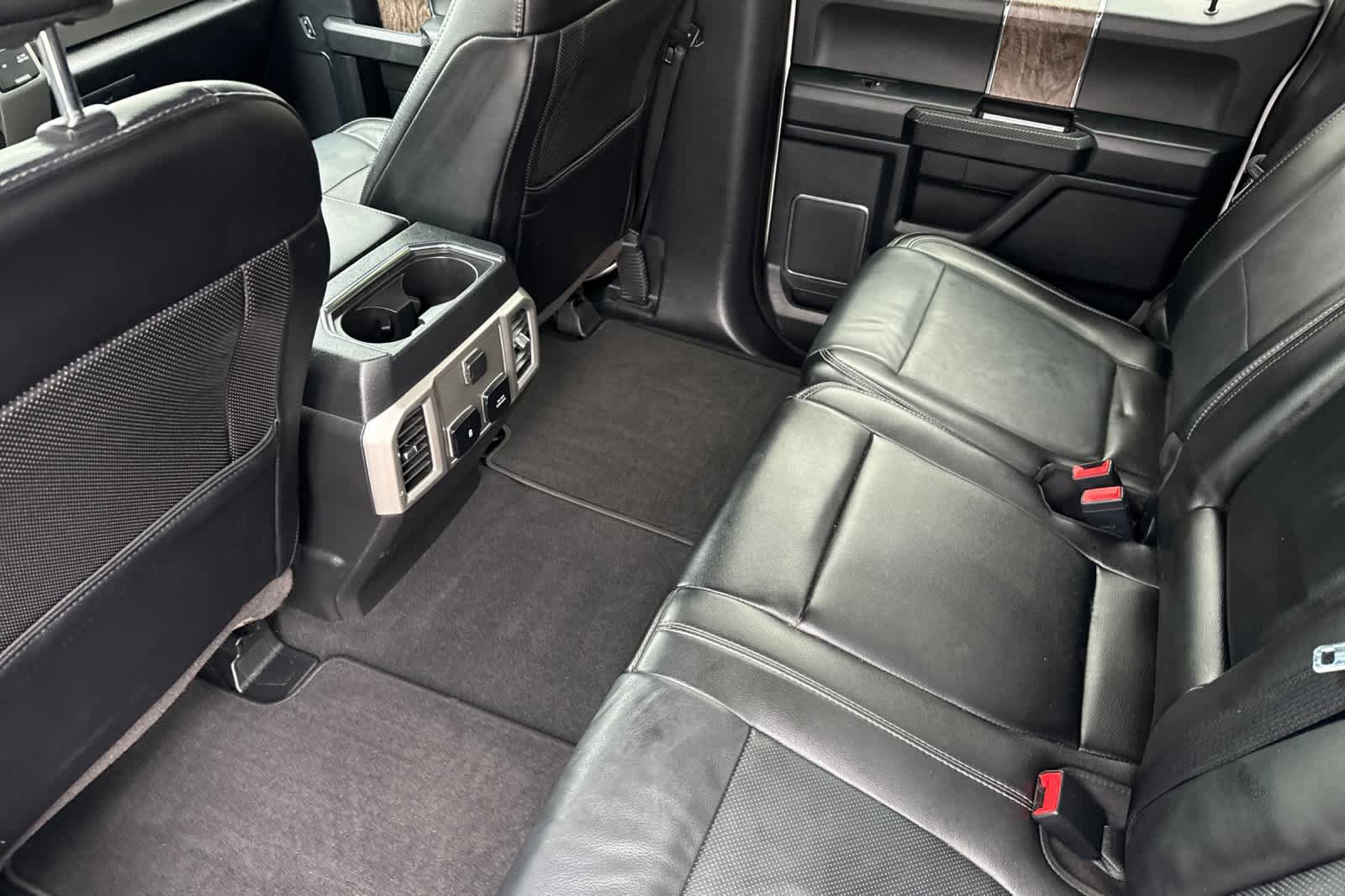 Certified 2019 Ford F350 Lariat AWD/4WD image 4