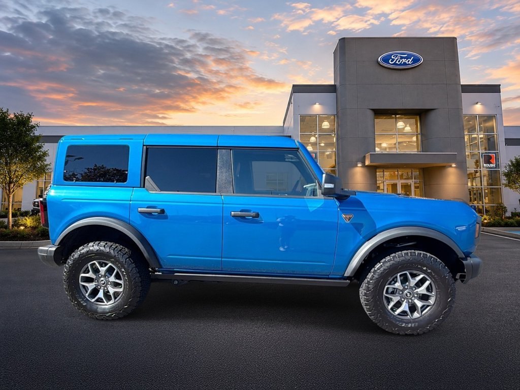 Certified 2025 Ford Bronco Badlands AWD/4WD image 10