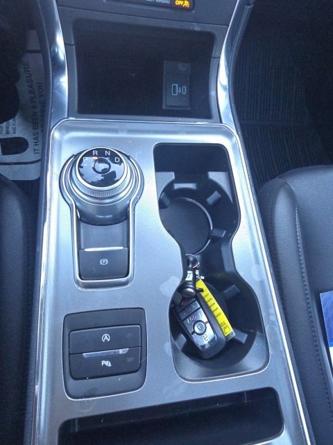 Certified 2022 Ford Edge Titanium w/ Equipment Group 301A image 21