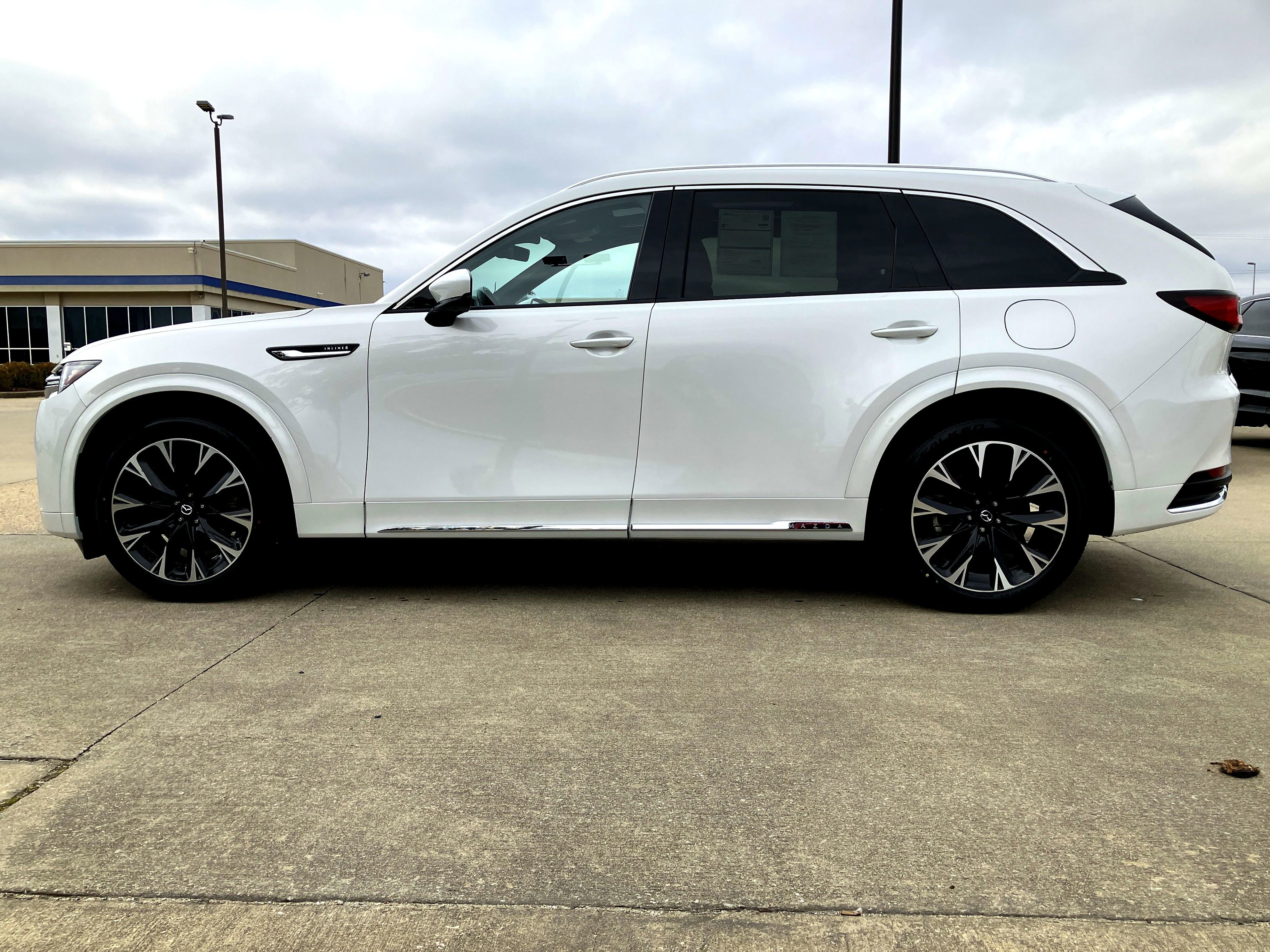 Used 2024 MAZDA CX-90 3.3 Turbo S w/ Premium Package image 2