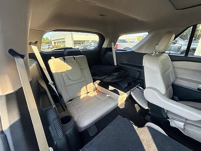 Certified 2023 Ford Explorer XLT w/ Equipment Group 202A AWD/4WD image 19