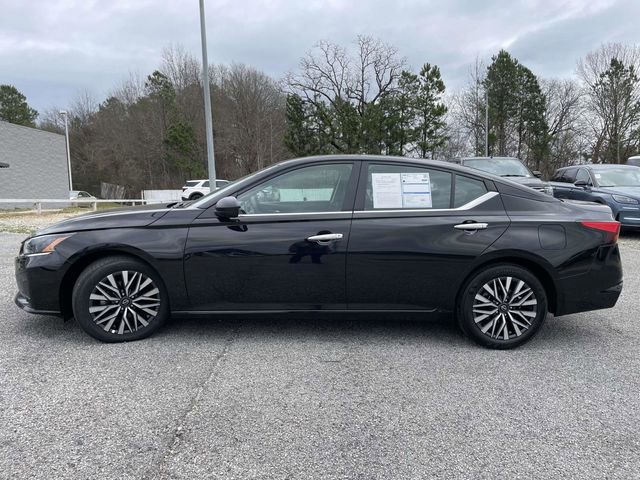 Used 2025 Nissan Altima 2.5 SV image 2