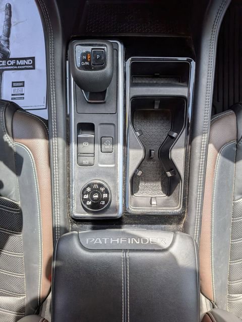 Used 2024 Nissan Pathfinder Platinum AWD/4WD image 15