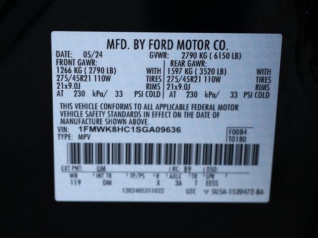 Certified 2025 Ford Explorer Platinum w/ Ultimate Package AWD/4WD image 31