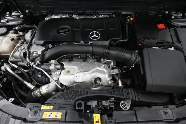 Used 2023 Mercedes-Benz GLB 250 4MATIC image 34