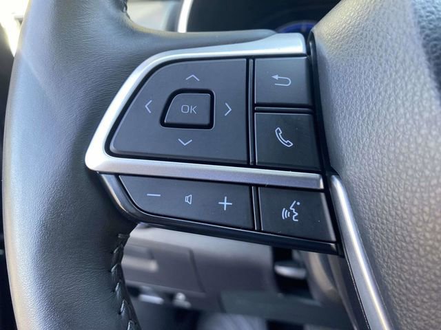 Used 2023 Toyota Highlander Platinum FWD image 25