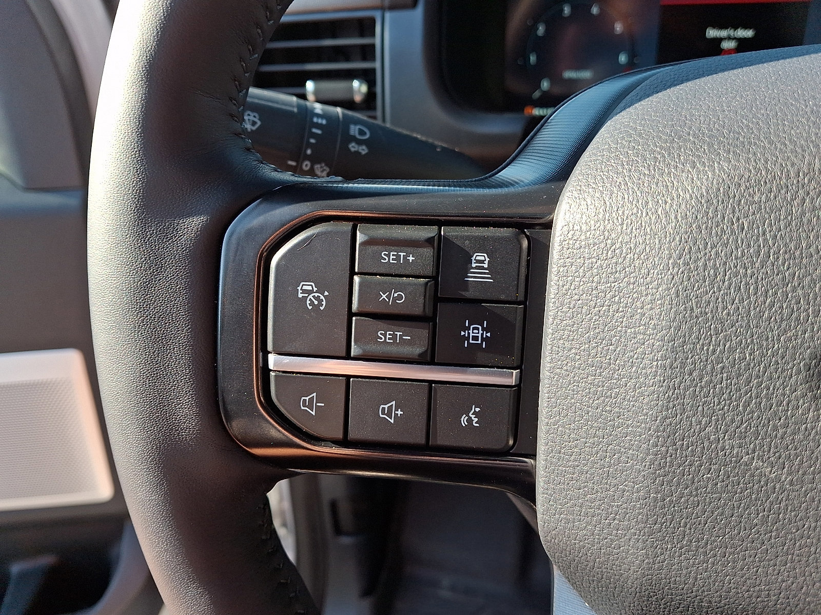 Certified 2025 Ford F150 Platinum w/ Equipment Group 702A High AWD/4WD image 23