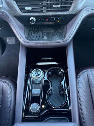 Certified 2025 Ford Explorer Platinum w/ LUX Leather Package image 35