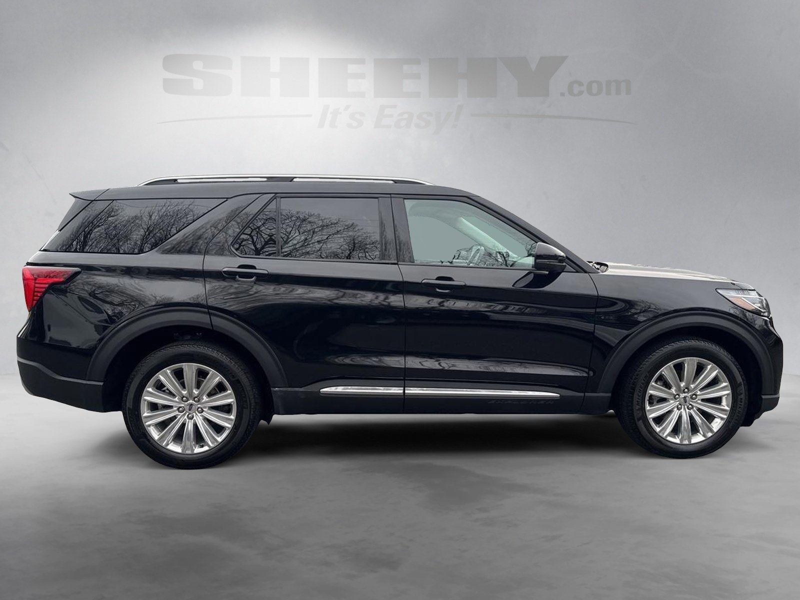 Certified 2025 Ford Explorer Platinum w/ LUX Leather Package image 6